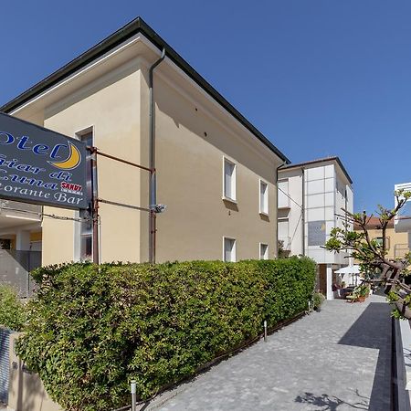 Hotel Chiar Di Luna Сенигаллия Экстерьер фото